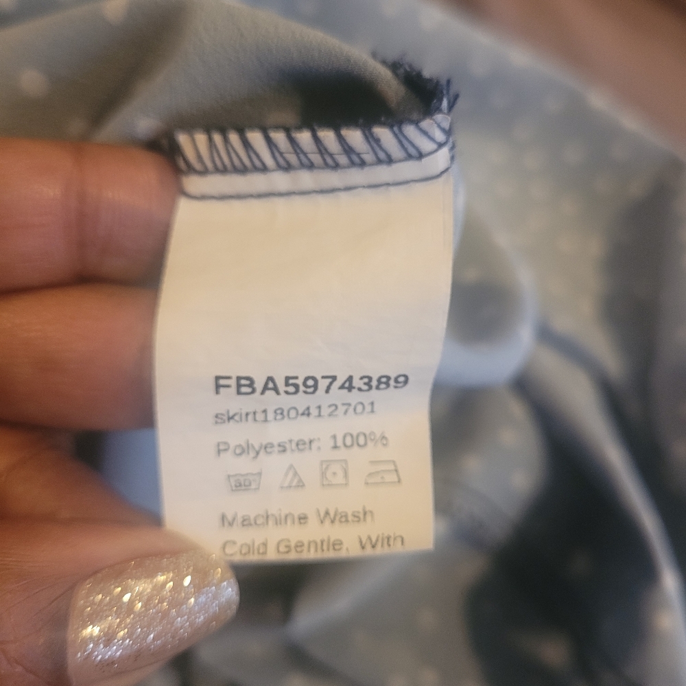 Navy blue polka dot skirt. Size Large. - Picture 5 of 10
